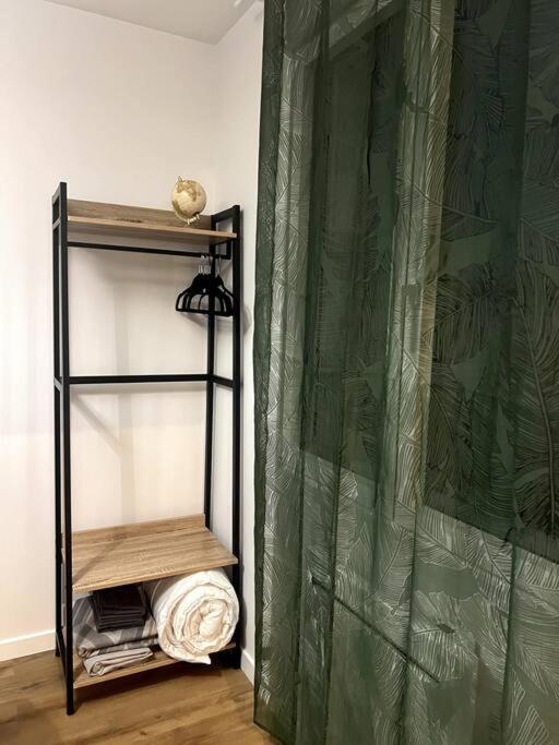 Jolie Maison Avec Courette ブールジュ エクステリア 写真