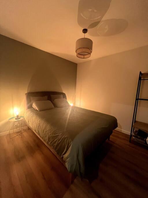 Jolie Maison Avec Courette ブールジュ エクステリア 写真
