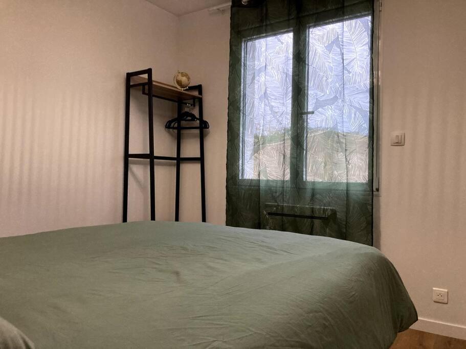 Jolie Maison Avec Courette ブールジュ エクステリア 写真